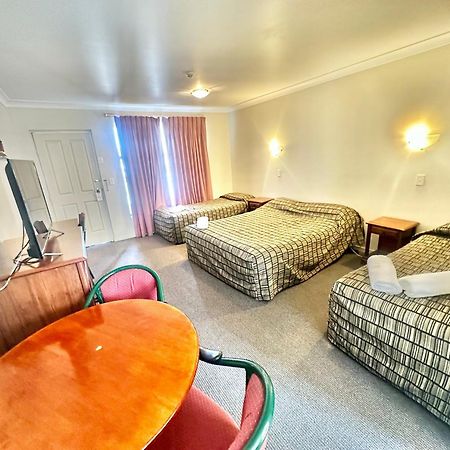 Elite Motor Inn Армидейл Екстериор снимка
